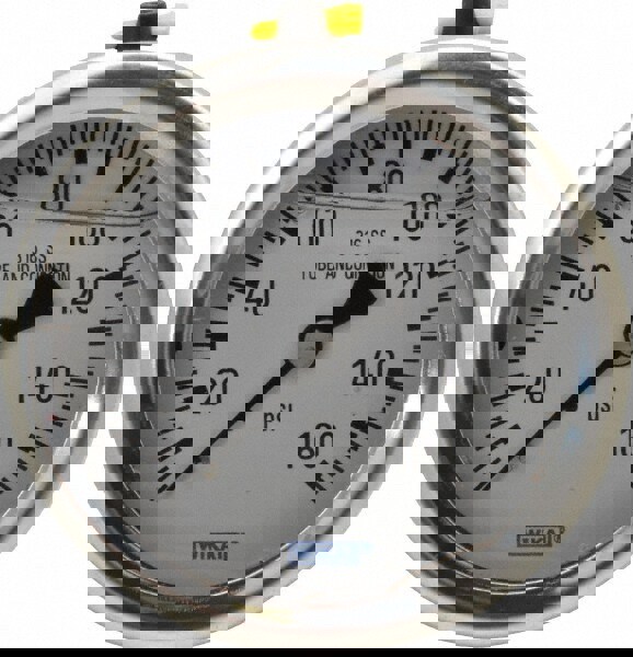 Pressure Gauge: 2-1/2