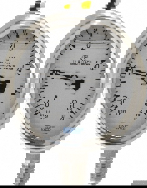 Pressure Gauge: 2-1/2