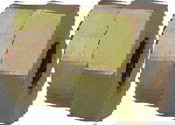 Grease Fitting Adapter: 1/4-28 Female NPT, 90 &deg; Head Angle