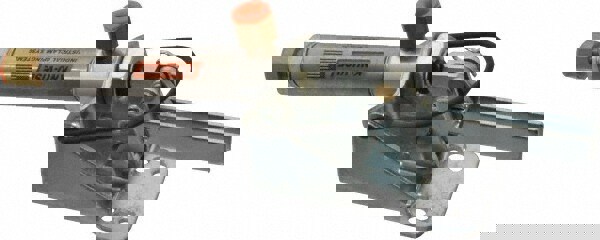 Pneumatic Hold Down Toggle Clamp: