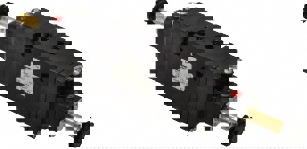 Solenoid Valve: 3-Position, 1/4