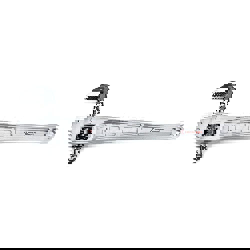 Offset Pipe Wrench: 18