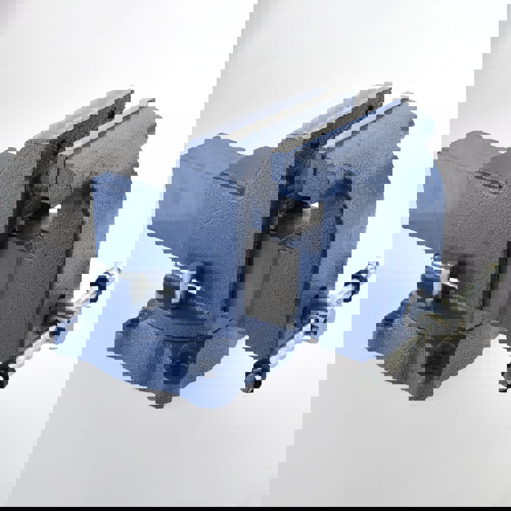 Bench & Pipe Combination Vise: 6