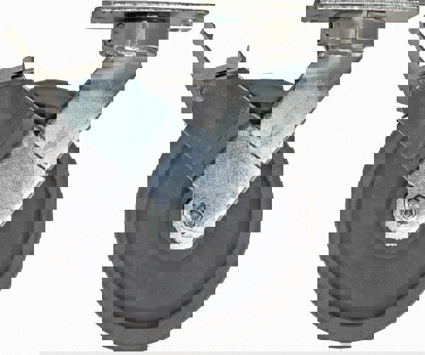 Swivel Top Plate Caster: Nylon, 8