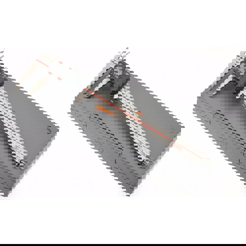 Electronic Caliper: 0 to 8