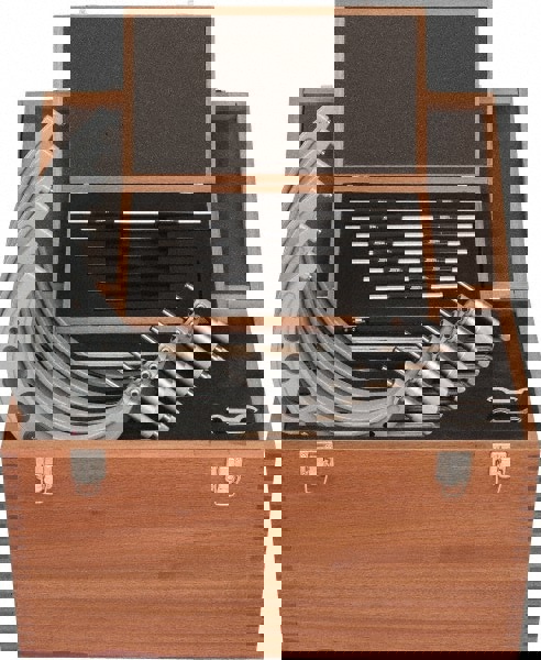 Mechanical Outside Micrometer Set: 6 Pc, 6 to 12