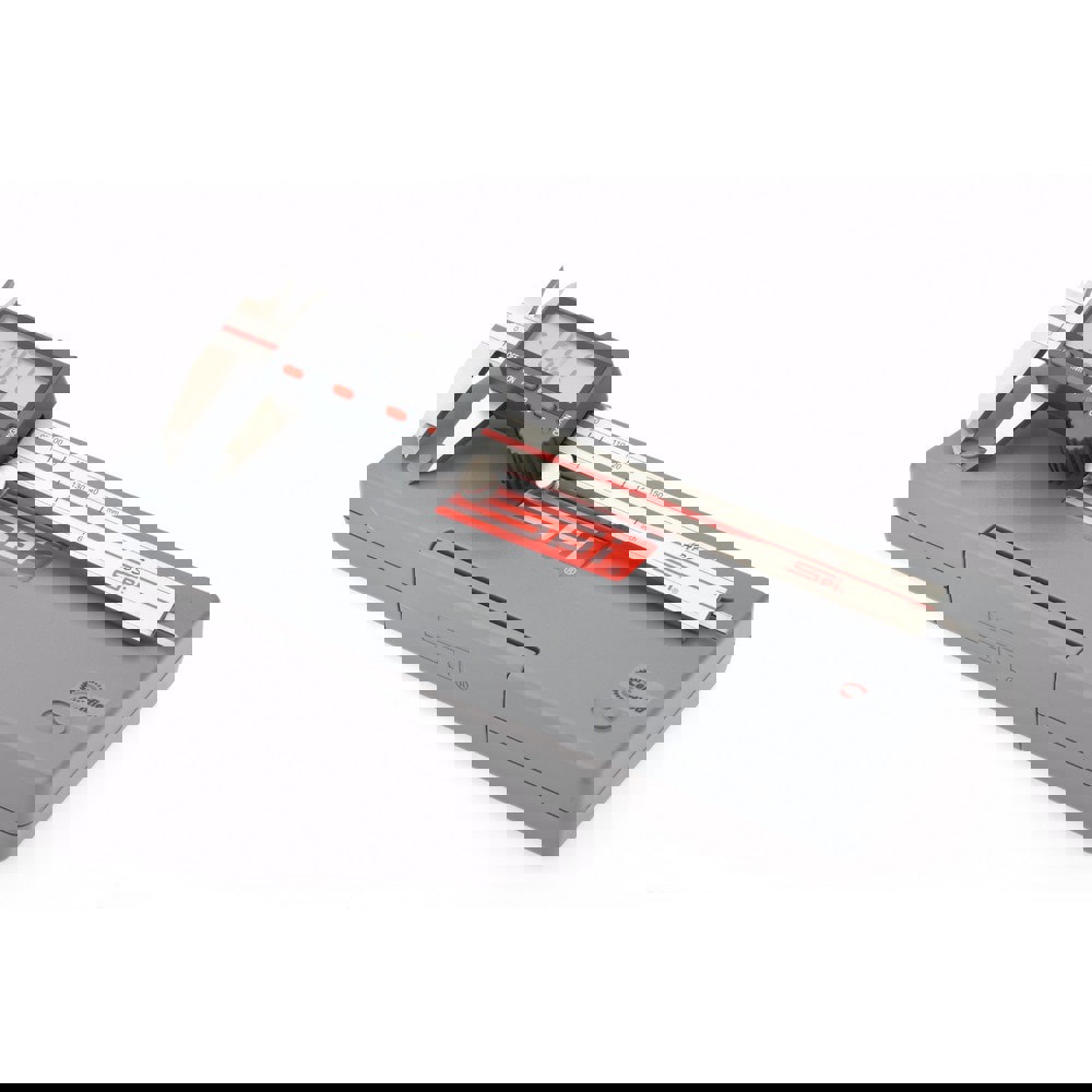 Electronic Caliper: 0 to 6