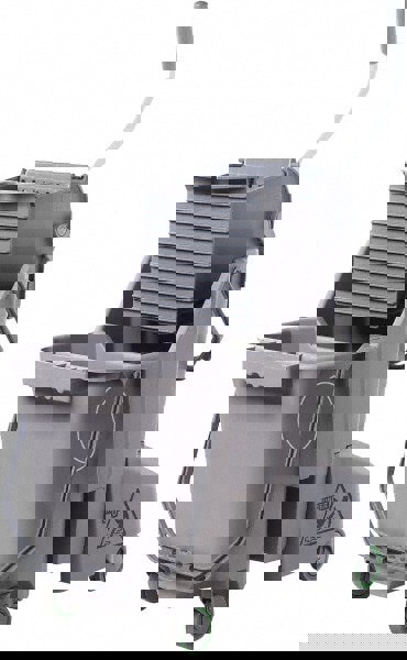 32 Qt Plastic Bucket & Wringer