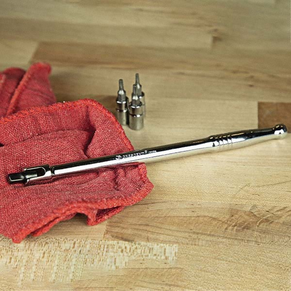 Breaker Bar: Polished Chrome Finish
