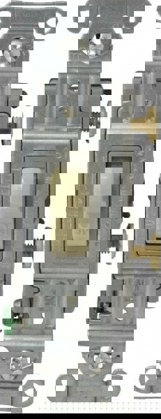 1 Pole, 120 to 277 VAC, 15 Amp, Commercial Grade Toggle Wall Switch