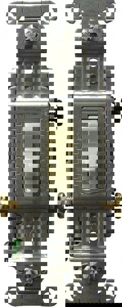 3 Pole, 120 to 277 VAC, 20 Amp, Commercial Grade Toggle Three Way Switch