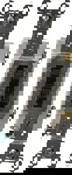 1 Pole, 120 to 277 VAC, 20 Amp, Commercial Grade Toggle Wall Switch