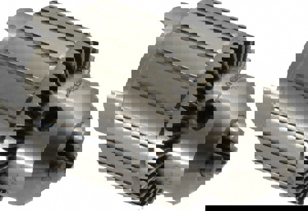 Drill Chuck: 3/64 to 1/2