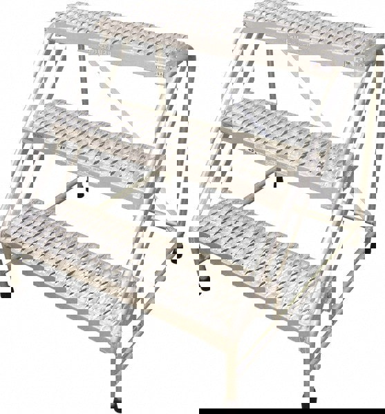 3-Step Aluminum Step Ladder: 30