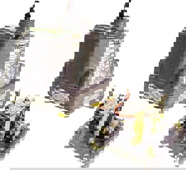 Diaphragm Pressure Switch: 1/4