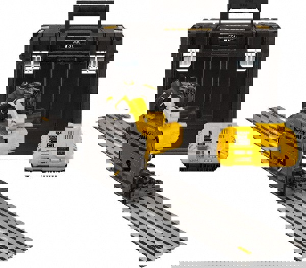 Cordless Circular Saw: 6-1/2