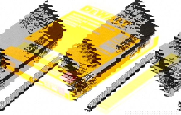 Construction Staple: 1/2