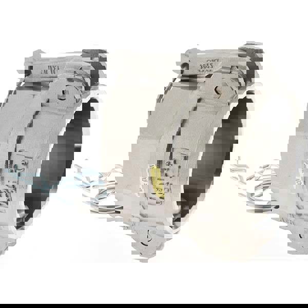 Cam & Groove Coupling: