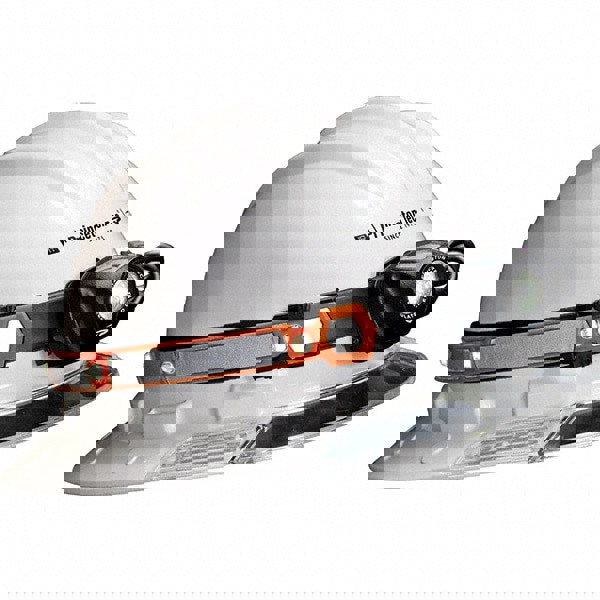 Free Standing Flashlight: LED, 9 Operating Modes