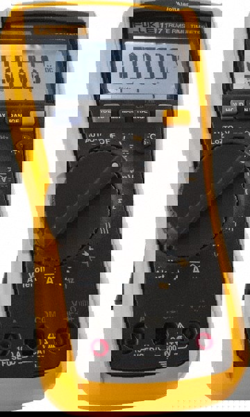 CAT III, Auto Ranging Digital Manual Ranging & True RMS Multimeter: 600 VAC/VDC