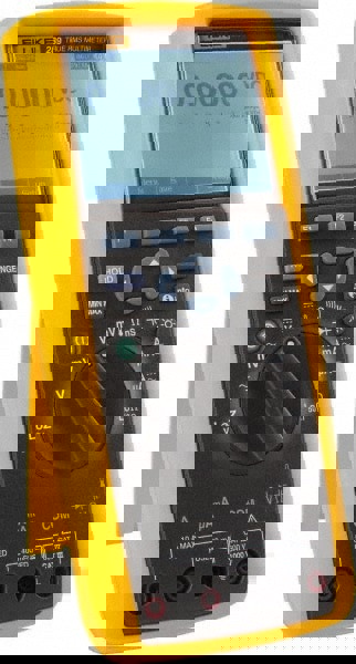 CAT III & CAT IV, Auto Ranging Digital Manual Ranging & True RMS Multimeter: 1,000 VAC/VDC