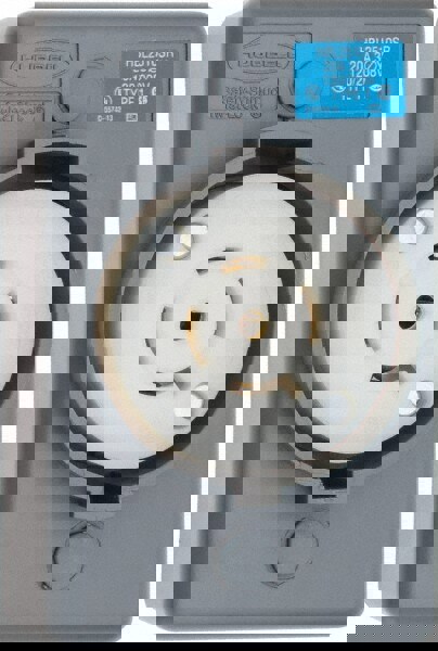 120/208 VAC, 20 Amp, L21-20R NEMA, Self Grounding Receptacle