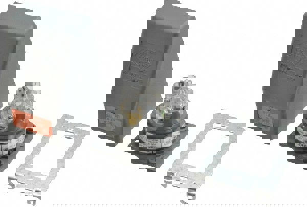 125/250 VAC, 30 Amp, L14-30R NEMA, Self Grounding Receptacle