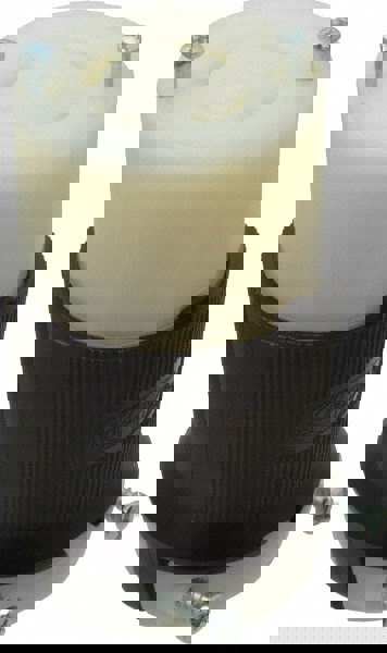 Locking Inlet: Connector, Industrial, L16-30R, 480V, Black & White