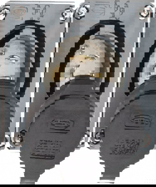 600 VAC, 30 Amp, L17-30P NEMA, Self Grounding Inlet