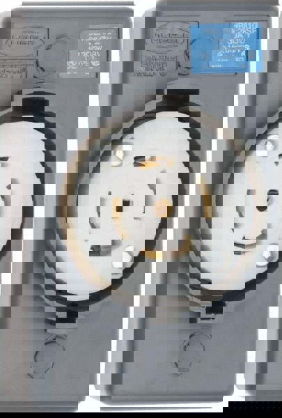 120/208 VAC, 30 Amp, L21-30R NEMA, Self Grounding Receptacle