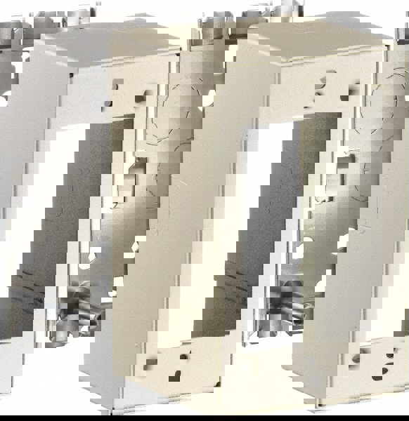 Raceway Fittings & Accessories; Accessory Type: Raceway Box ; Overall Length: 2.82 ; Overall Width: 3 ; Overall Height: 4.54in ; Number Of Gangs: 1; 1 ; For Use With: HBL500 Series Raceways; HBL700 Series Raceways; HBL750 Series Raceways