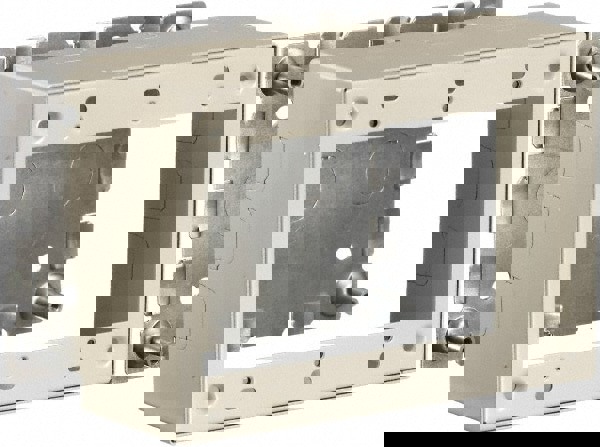 Raceway Fittings & Accessories; Accessory Type: Raceway Box ; Overall Length: 6.45 ; Overall Width: 2 ; Overall Height: 4.54in ; Number Of Gangs: 3; 3 ; For Use With: HBL500 Series Raceways; HBL700 Series Raceways; HBL750 Series Raceways