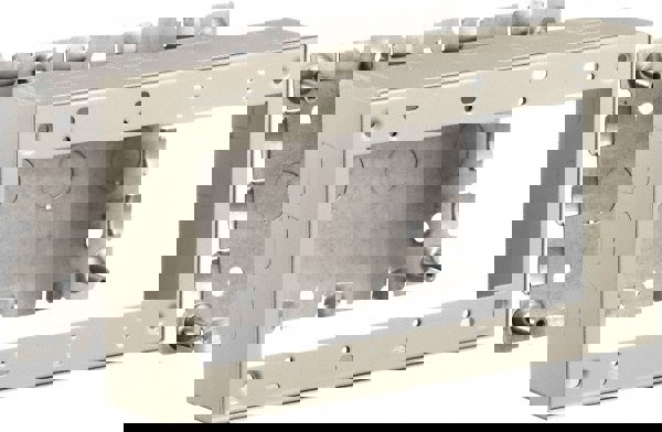 Raceway Fittings & Accessories; Accessory Type: Raceway Box ; Overall Length: 8.26 ; Overall Width: 2 ; Overall Height: 4.54in ; Number Of Gangs: 4; 4 ; For Use With: HBL500 Series Raceways; HBL700 Series Raceways; HBL750 Series Raceways