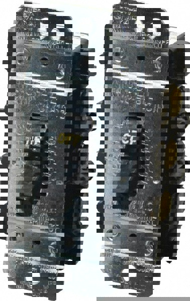 3 Poles, 30 Amp, Open Toggle Manual Moto