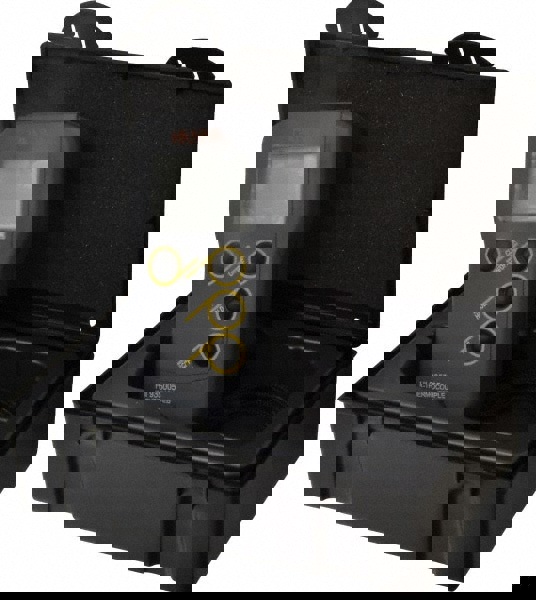 Digital Industrial Shock-Proof Thermometer: 1,742 ° F