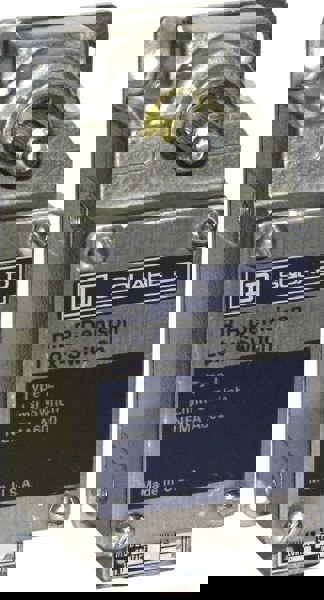 General Purpose Limit Switch: DPDT, NC, Rotary Spring Return, Side