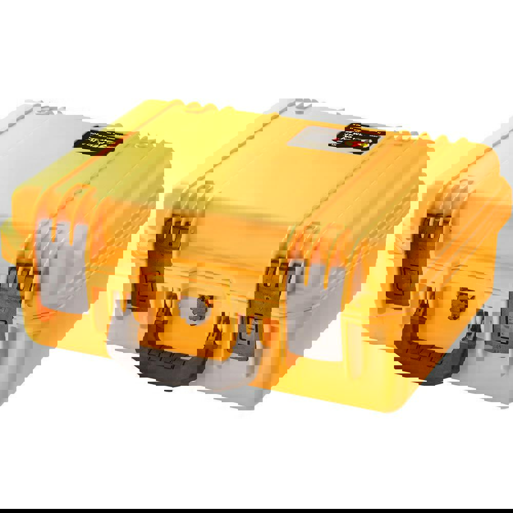 Clamshell Hard Case: Layered Foam, 6.6