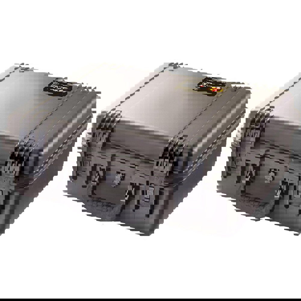 Clamshell Hard Case: Layered Foam, 13-13/32