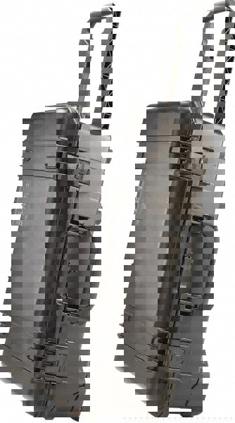 Shipping Case: 8-29/32