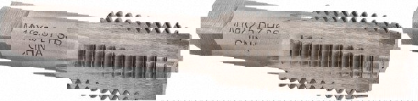 Straight Flute Tap: M18x2.5 Metric Coarse, 4 Flute, Plug Chamfer, High-Speed Steel, Bright/Uncoated Finish