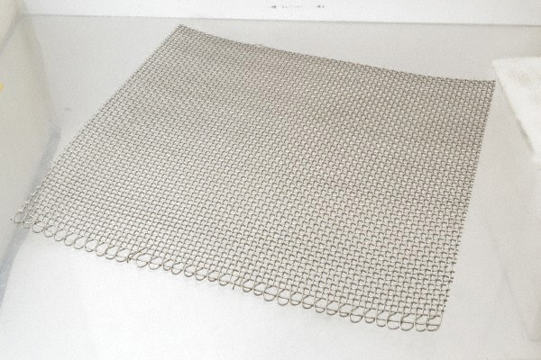 Wire Cloth: 18 Wire Gauge, 0.047
