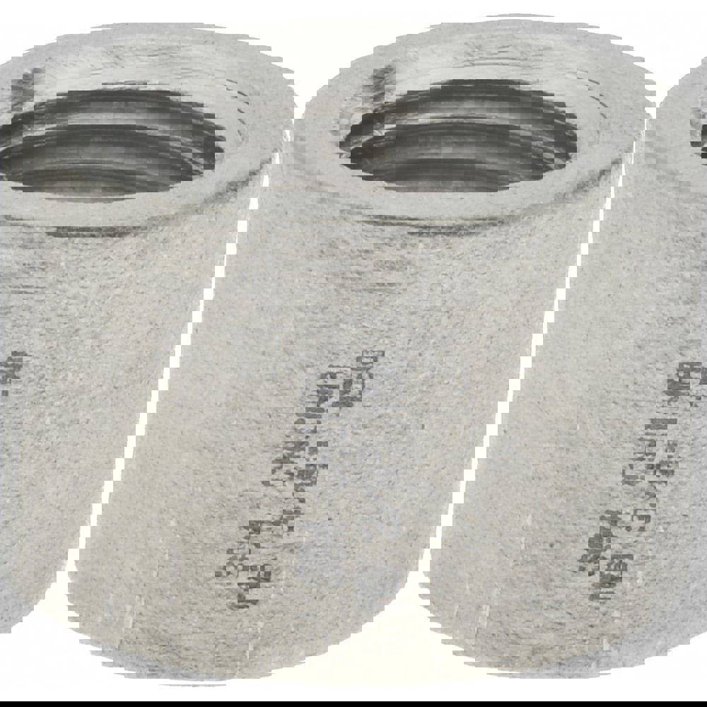 Pipe Half Coupling: 3/8