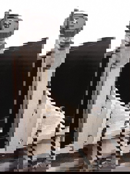 Lathe Slides; Slide Type: Vertical Slide ; UNSPSC Code: 23242100