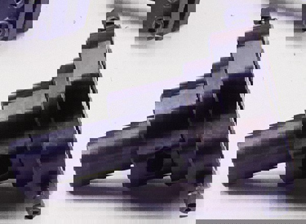 Die Holders; UNSPSC Code: 27112800