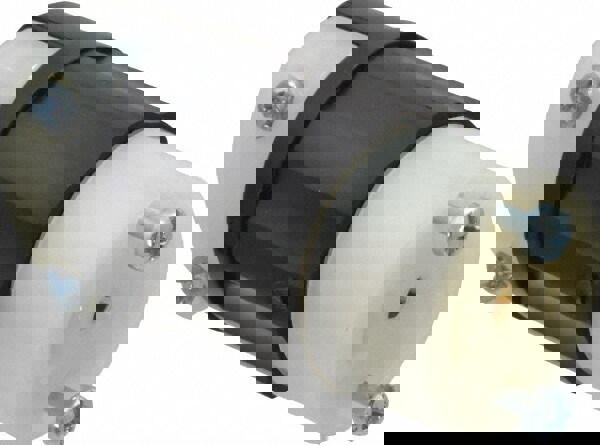 Locking Inlet: Connector, Industrial, ML-3R, 125 & 250V, Black & White