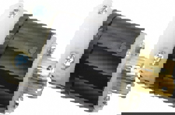 Locking Inlet: Plug, Industrial, ML-3P, 125 & 250V, Black & White