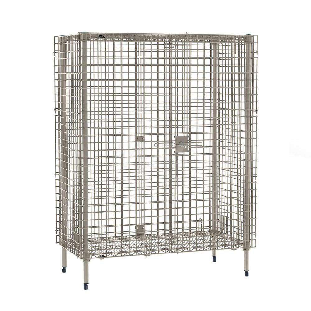 Wire Shelving: 2 Shelves