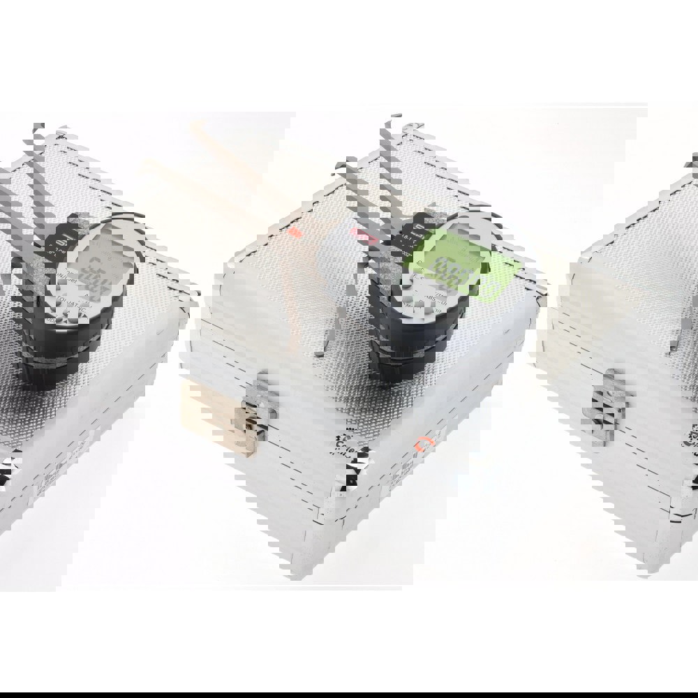 Electronic Caliper: 0.8 to 1.6