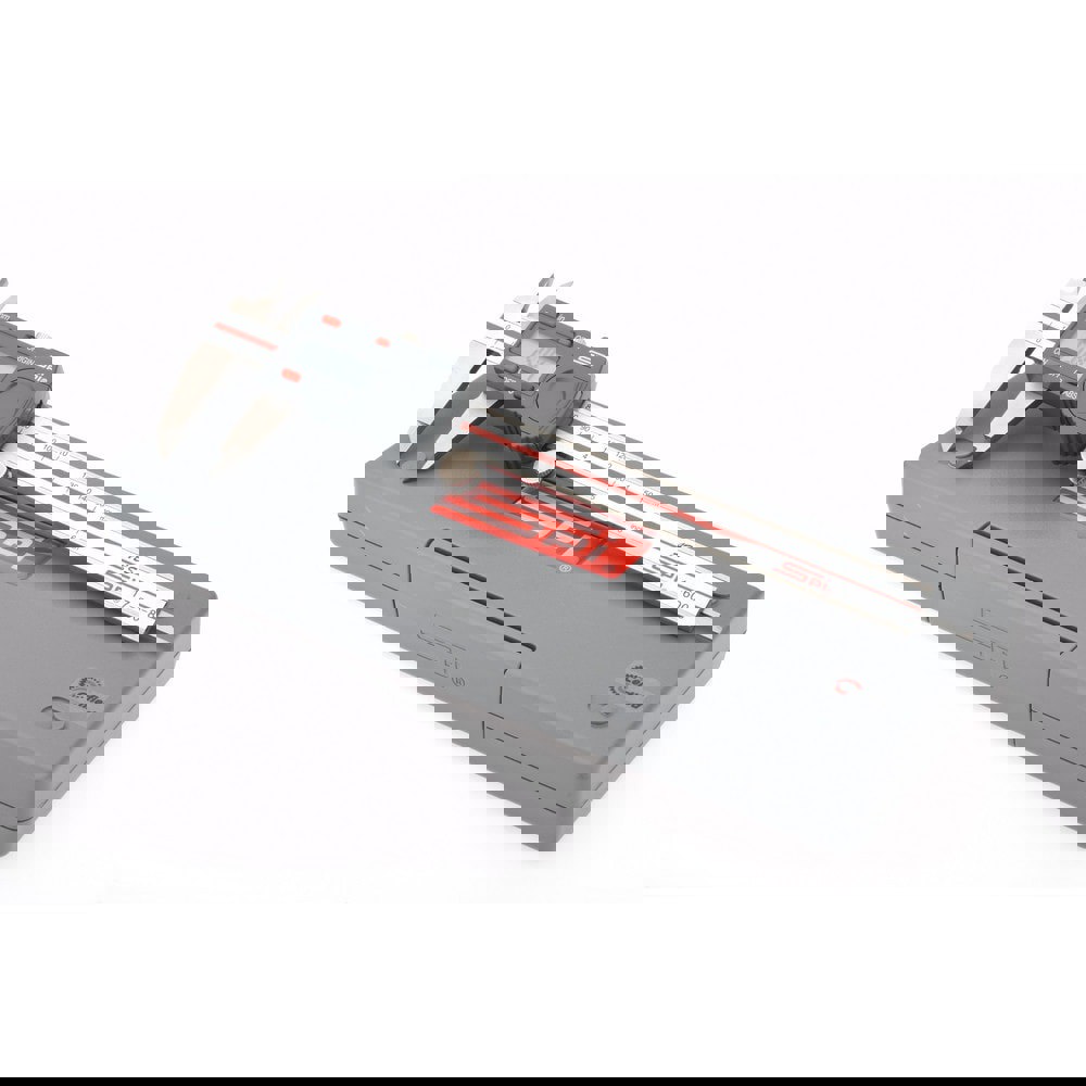 Electronic Caliper: 0 to 6