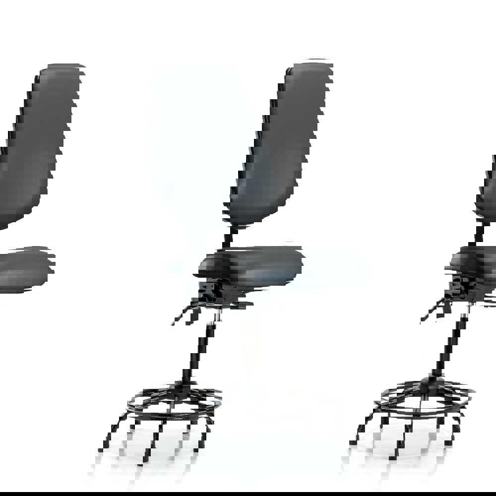 Task Chair: Vinyl, Carbon